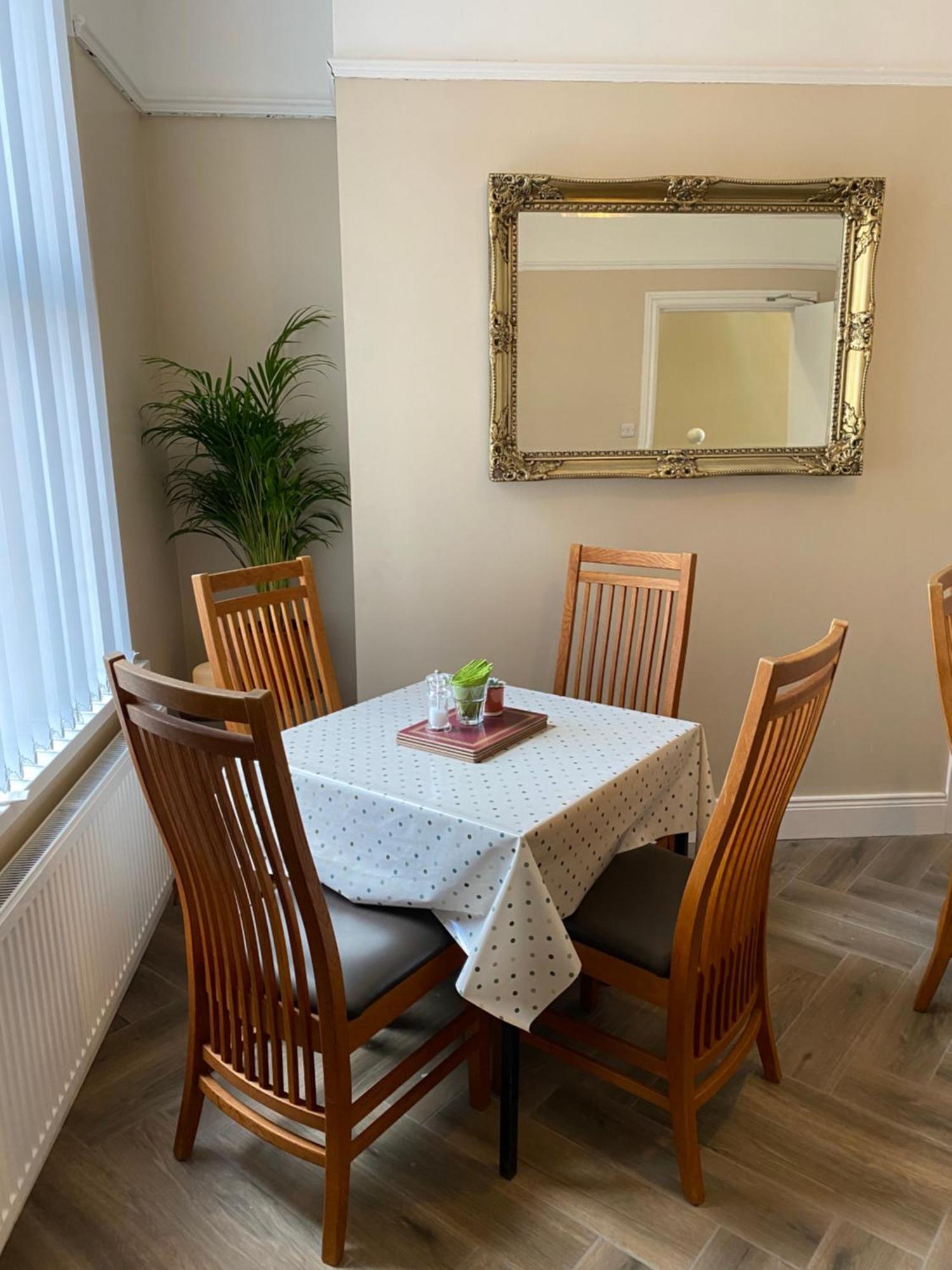 Roskeen Townhouse 贝尔法斯特 外观 照片